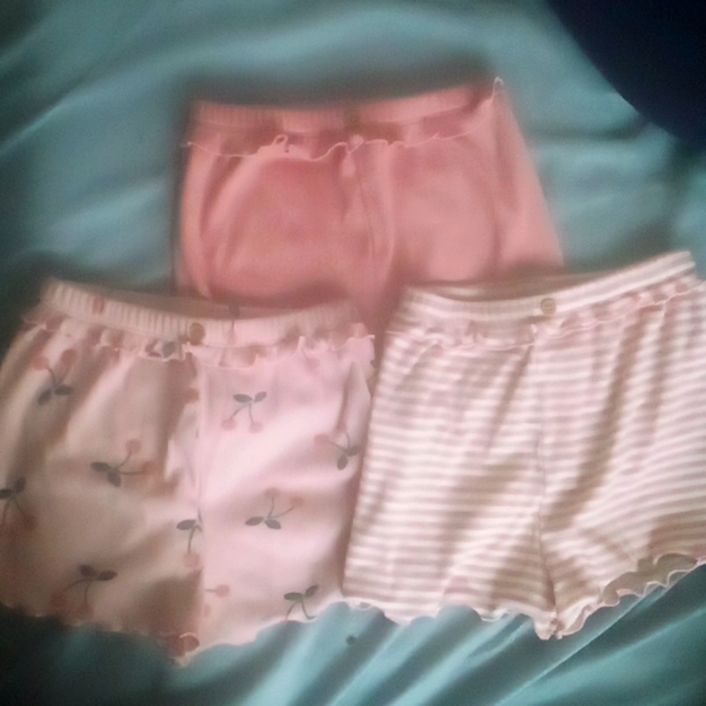 Modern Moments ,5t, different shades of pink.